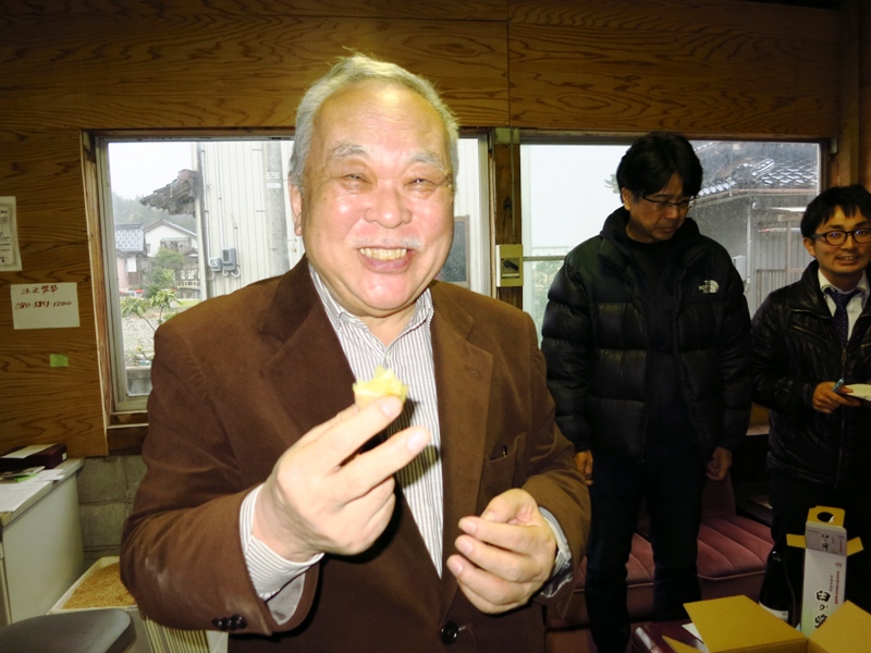 熟成した黄金千貫の焼き芋驚きの旨さに覚醒／地元民も嵐山光三郎さんも絶賛