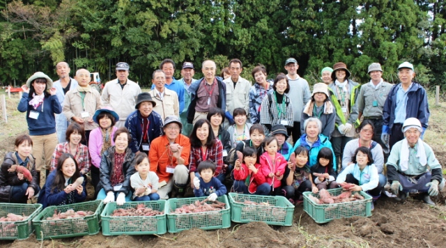 食材の宝庫・氷見『サツマイモ収獲体験と新米で食べる田舎のご馳走』ツアーを開催