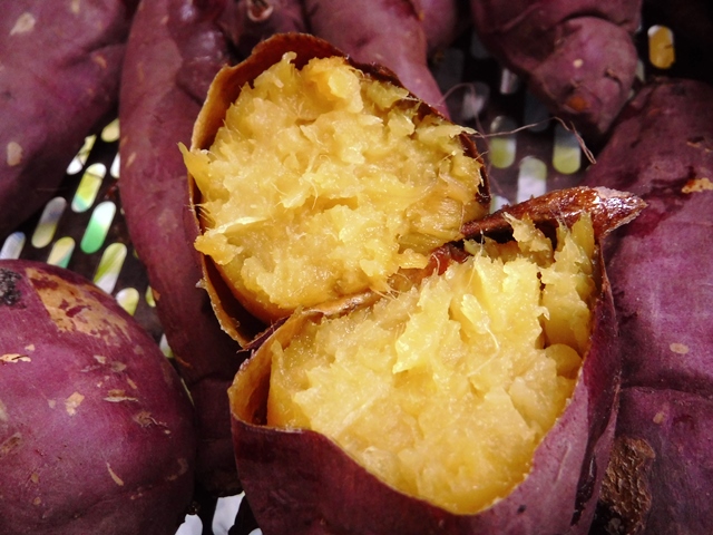 病みつき！氷見市速川特産サツマイモは美味い！３つの秘密の理由／年末大晦日まで道の駅ひみ番屋街で販売